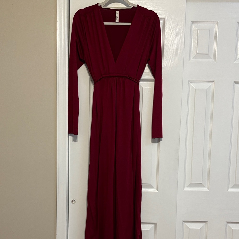 Elegant Burgundy Long Sleeve Dress